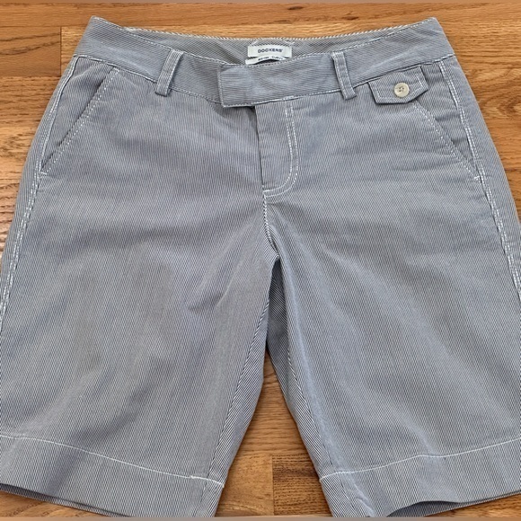 Dockers size 4 dark denim blue and white strip Bermuda shorts - Picture 1 of 9